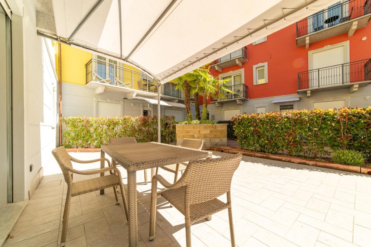 Yachting Residence Lavena Ponte Tresa Exterior photo