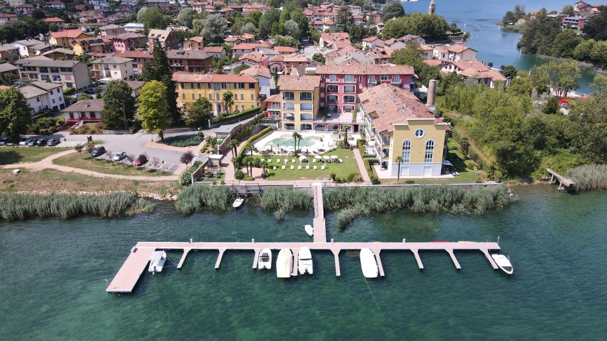 Yachting Residence Lavena Ponte Tresa Exterior photo